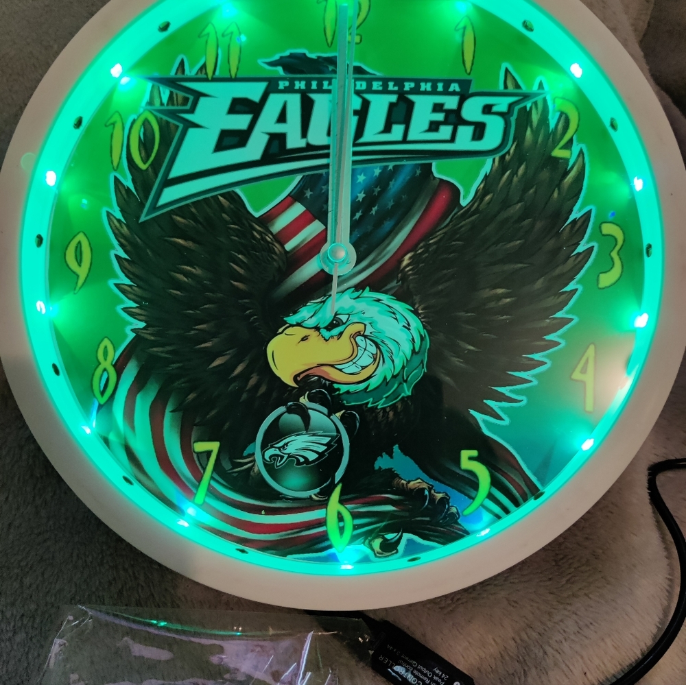 Eagles football clock